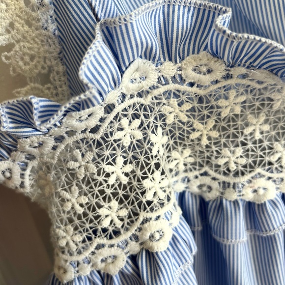SHEIN Blue and White Lace Trim Tank Top - Picture 3 of 3